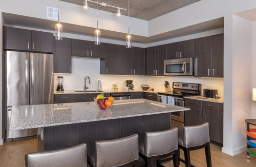 West End Condo | 2BD/Austin - Full Kitchen, W/D, Balcony, Fire Pit!