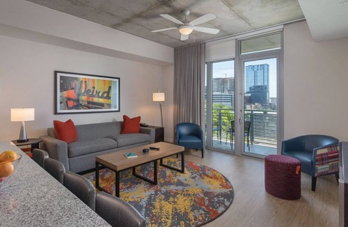 Civic District Condo | 2BD/Austin - Full Kitchen, W/D, Balcony, Fire Pit!