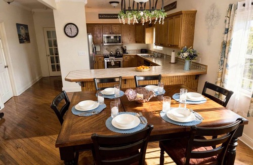 D'Iberville House | 3 BD Peaceful House on Biloxi Back Bay near Coliseum