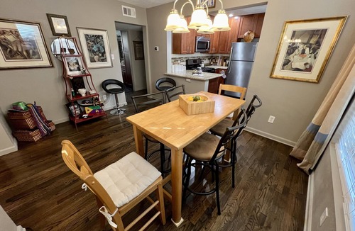 MacGregor House | 3 Bedroom, Free gated parking, 5-10 Mins.From ALL!