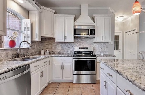 Milton House | 3-bedroom house in fabulous Lafayette with WiFi, AC