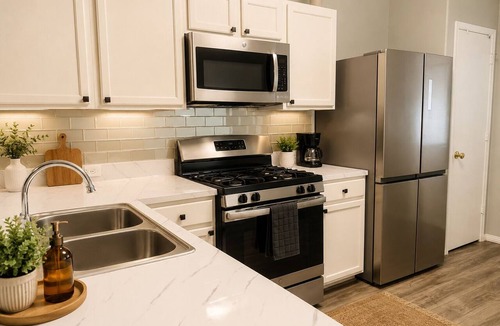Houston House | 3-bedroom house in peaceful Houston with cool AC breeze