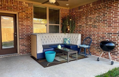Tyler House | 3 Bedroom, House of Blues, Pet Friendly with high speed internet