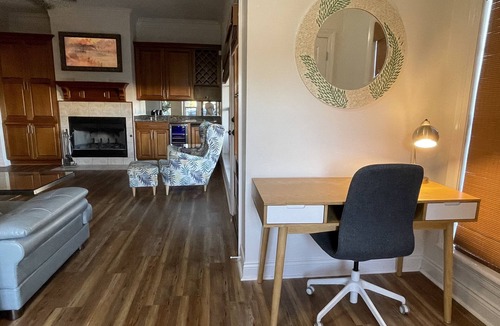 Lake Charles House | 3-bedroom vacation home steps to Prien Lake Park and 1.5 mile to Casinos.