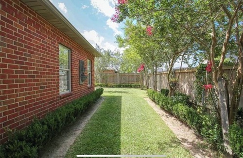 Lake Charles House | 3-bedroom vacation home steps to Prien Lake Park and 1.5 mile to Casinos.
