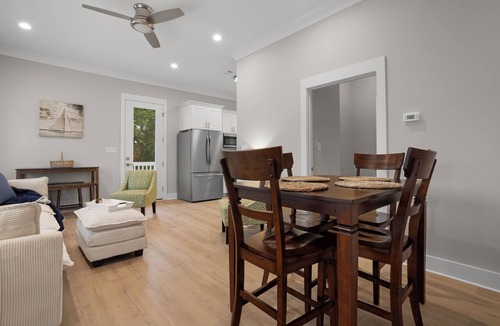East Biloxi House | 3 BR house - Close to Casinos, the Beach, Shopping, and more!