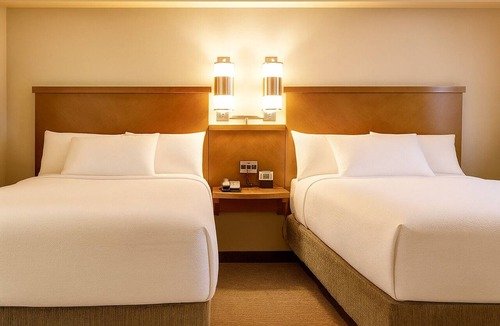 St. Johns Hotel | 3 Pet-Friendly Accommodation, Pool, Free Parking, Visit LBJ Presidential Library