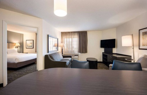 Nassau Bay Hotel | 3 Spacious Units, Close to Clear Lake Sports and Recreation Complex!