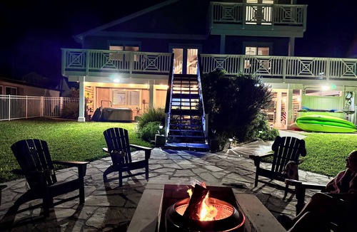 Rockport House | 3 Story Custom Waterfront Home Private Dock Kayaks 2 masters Fishing