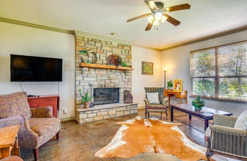 Nemo House | 30 Mi to Fort Worth: Rural Retreat w/Patio!