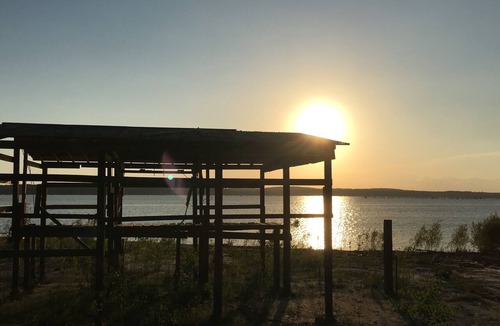 Anacoco Cabin | 4-bedroom cabin on the lake with Fire Pit, grill, family games, fishing poles
