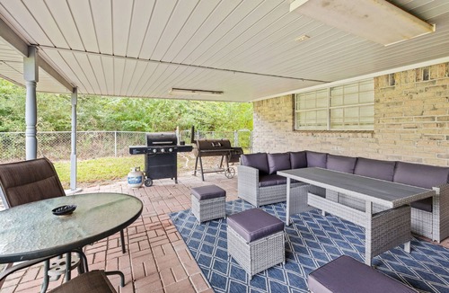 Carlyss House | 4 Bedroom Home in Sulphur, La