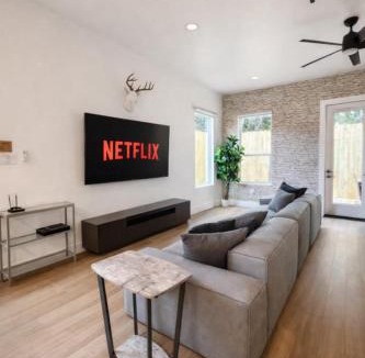 Near East Side House | 4 Bedroom House Downtown San Antonio Sleeps 12 Patio Walk to Riverwalk Alamodome Pet Friendly