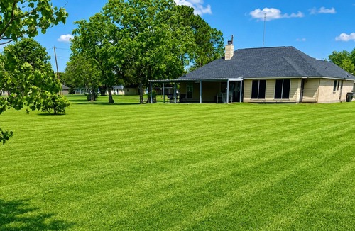 Port Arthur House | 4- Bedroom Serenity: 8 Beds Your Peaceful Retreat: Television in Every Bedroom