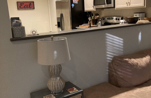 Lakeway Condo | 4 br 4ba Lake Travis, Austin, Lakeway and the Hills area condo available.