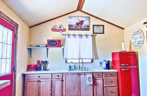 Eastland Cabin | 4 Lakefront Tiny Home | Small Family Glamping Getaway at Lake Eastland
