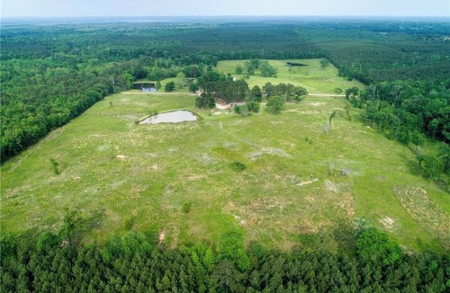 Saint Maurice House | 40 Acres 4 Bedroom 4 full bathroom Home with a Pond stocked with Fish & RV Port