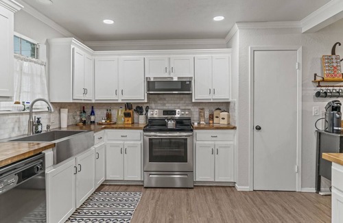 Georgetown House | 4BR Sleeps 11 | Near Dell Diamond + Summer Nights