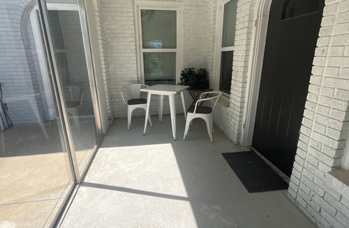 Mineral Wells House | 5 bedroom, 3 bath, game room, large outdoor. Sleeps 15. Walk to downtown