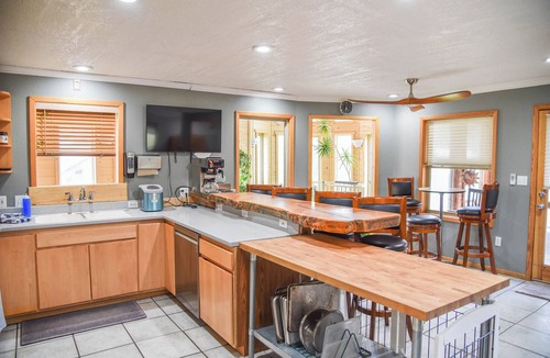 Red River Villa | 5 bedroom accommodation in Red River