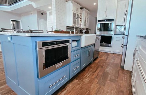 Gun Barrel City House | 5 BR-Hottub-Firepit-Pets-Fenced in-Waterfront-Bounce House