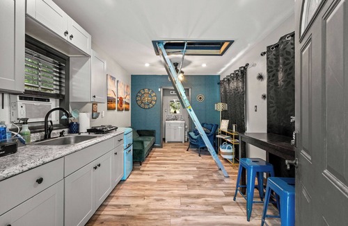 Hico Cabin | 5 Hico Tiny Home in Tiny Town Farm Animals Fore Pits Glen Rose nearby Fossil Rim