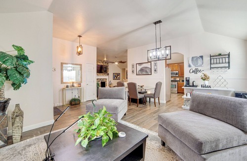 Cedar Hill House | 5 Mi to Cedar Hill SP & Joe Pool Lake: Family Home