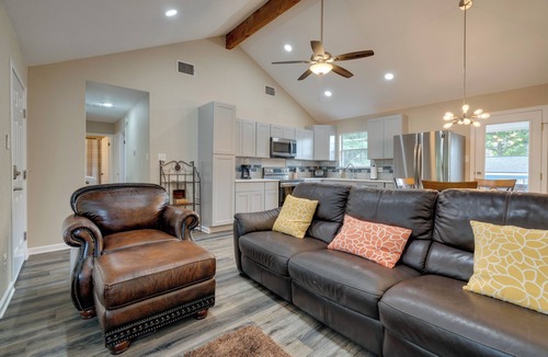University Hills and Windsor Park House | 6 Mi to Dtwn: Austin Retreat w/Patio & Grill