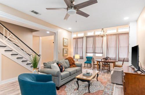 Natchez Apartment | 610 Franklin - Downstairs - 2 Bed, 2 Bath, Heart of Downtown, Pet Friendly with fee