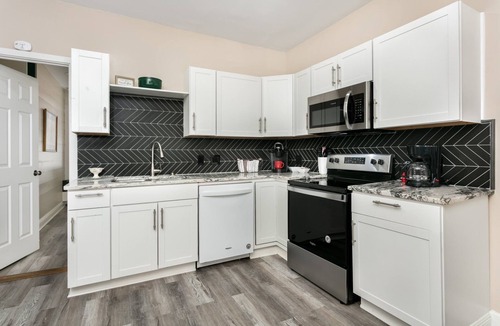 Natchez Condo | 610 Franklin: Downstairs | 2/2 | Heart of Downtown | Pet Friendly w/fee