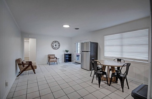 Tougaloo House | 6BR Workforce/Group Stay Near I-55 & I-220