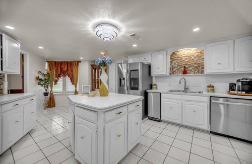 Fort Worth House | 700 a night minimum 5 nights! 9 min from AT&T stadium, 8 mn from the zoo