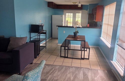 Algiers House | A Comfortable Stay Just Minutes from Downtown NOLA