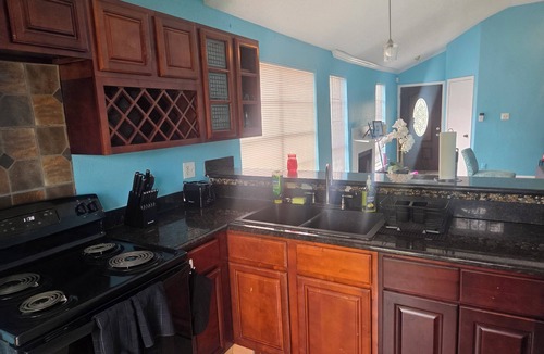 Algiers House | A Comfortable Stay Just Minutes from Downtown NOLA