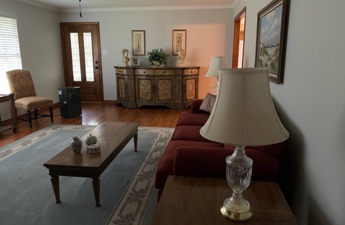 Biloxi House | A lovely family home in old O.S. area a block from beach and near downtown area.