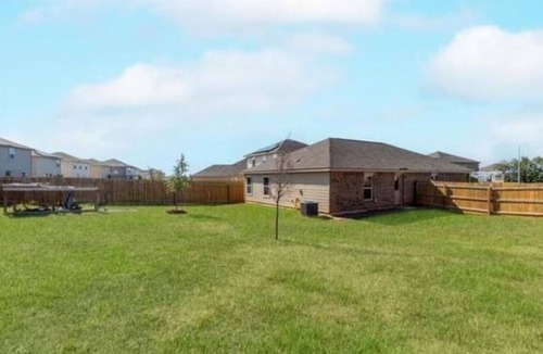 Southside House | A modern-family home, just 10 minutes from downtown & 12 minutes from Lackland.