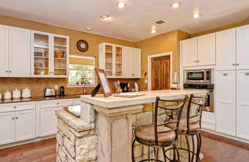 Pedernales Canyon Ranch House | A Perfect Getaway with a Natural Spring Swimming Hole!
