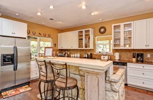 Pedernales Canyon Ranch House | A Perfect Getaway with a Natural Spring Swimming Hole!
