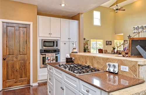 Pedernales Canyon Ranch House | A Perfect Getaway with a Natural Spring Swimming Hole!