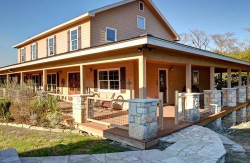 Pedernales Canyon Ranch House | A Perfect Getaway with a Natural Spring Swimming Hole!