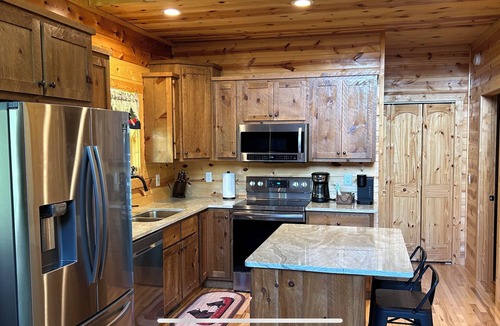 Murphy Cabin | A River Runs Through It! Riverfront relaxation on the Nottely River.