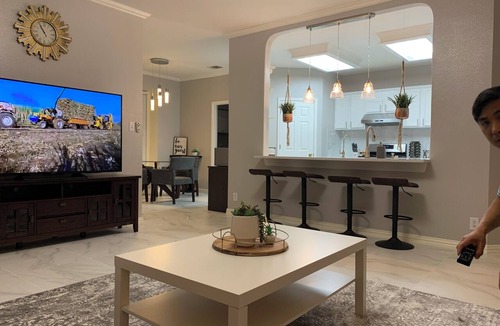 Helotes House | A spacious vacation home for your Family