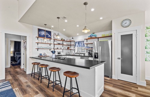 Miramar Cottage | A Time to Lime by Ryson Vacation Rentals