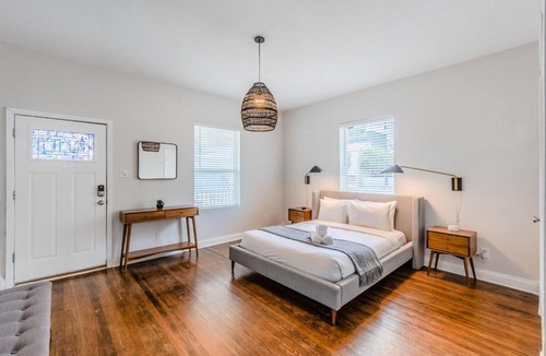 Cedars Apartment | Abode Dallas - The Cedars Downtown