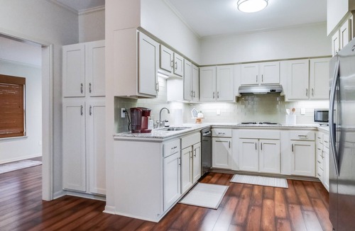 Lafayette House | Acadiana Charm - A Cozy Retreat in the Heart of Tradition
