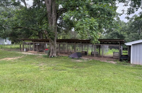 McNeill House | Adorable 1-bedroom barndo with AC in charming Lumberton