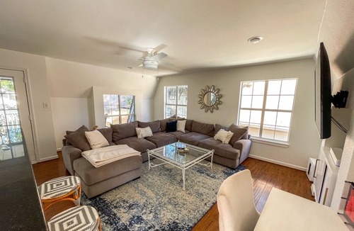 Knox - Henderson House | Adorable 1 bedroom guest house with large deck - WALK TO LOWER GREENVILLE