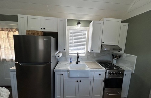 Leesville Cottage | Adorable, quiet, and rural cabin 1bed 1 bath +LOFT+PORCHES!