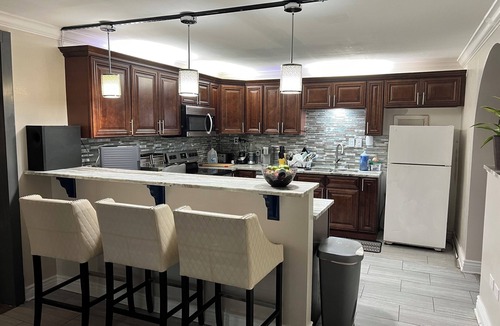 Lafayette Bed & Breakfast | Affordable Luxury Studio With 2 Beds