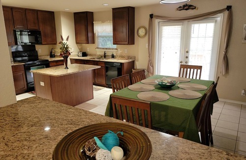 Southside House | Air & Space Force Basic Training Grads/Ex-Large home mins from Lackland AFB/Golf